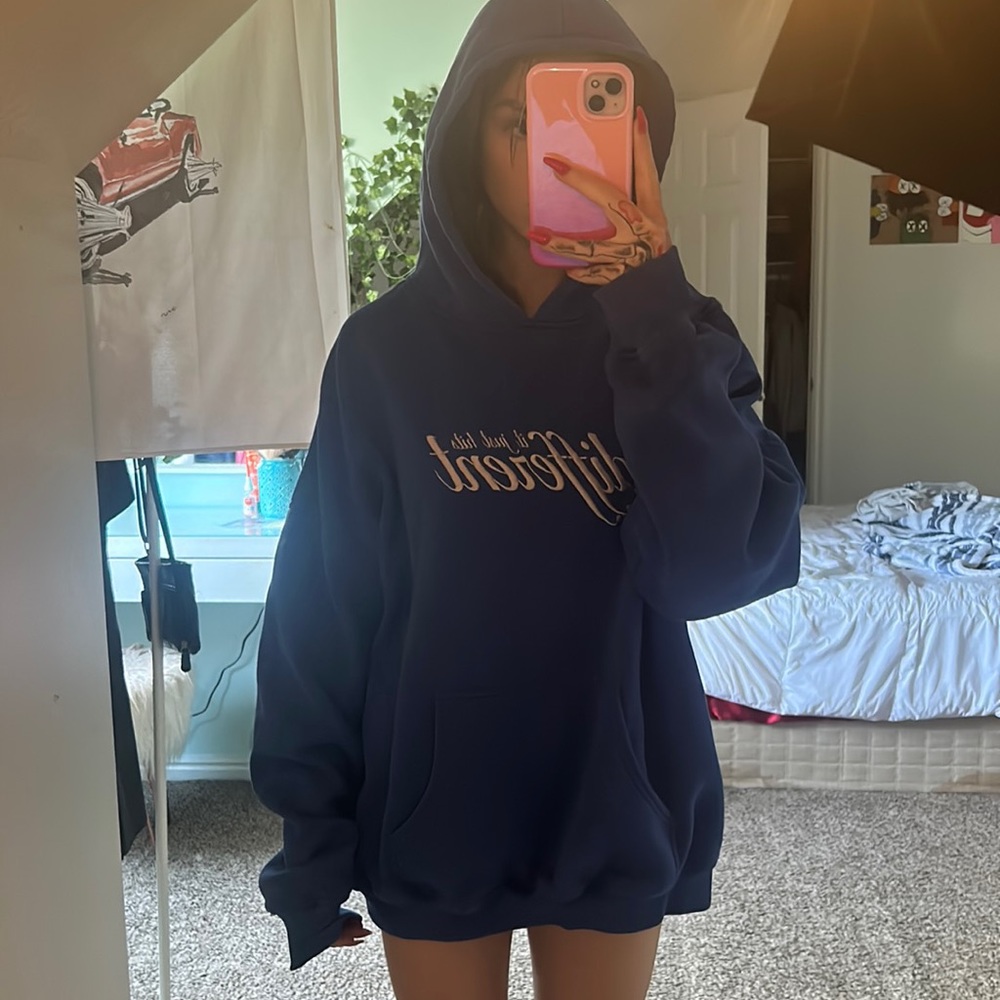 motel rocks blue XL “it just hits different” hoodie